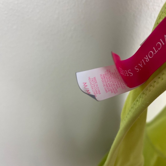Victoria's Secret Bikini - Size Medium - Picture 4 of 8
